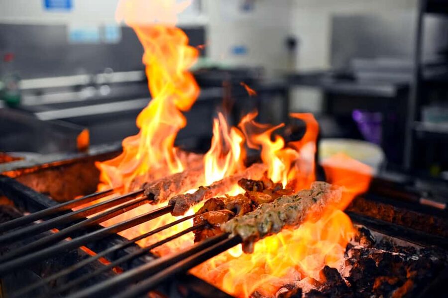 London: 3-Hour Secret Indian Food Tour - Curries and fluffy naan: Pathia, Madras, and vegetarian options