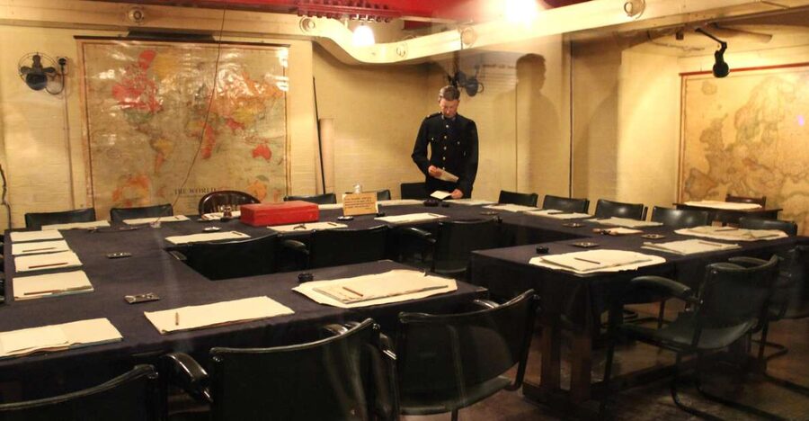 London: 30 Top Sights and Churchill War Rooms Tour - Meeting Outside The Ritz: Easy to Find, Just Follow the Signs
