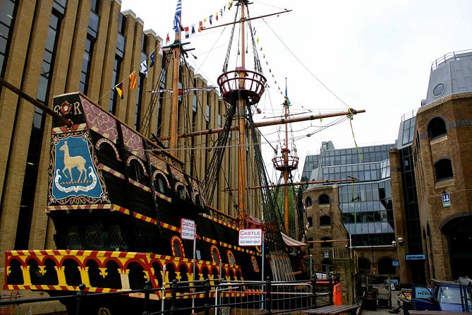 London 30 Top Sights with Fun Local Guide - How the group size and pace feel in real life