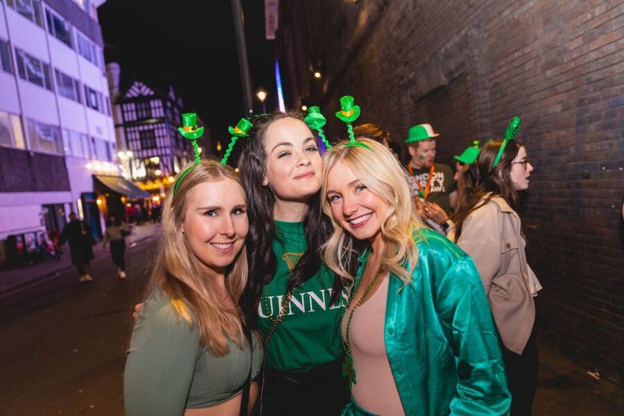 London: 4 Soho Nightclubs Crawl - Stop One: West End Launch and Your Welcome Shot