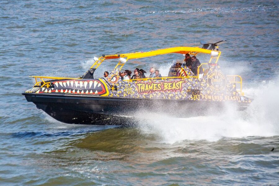 London: 40-Minute Thames Beast Jetboat Tour - Practical tips: what to wear, what is allowed, and how to be comfortable