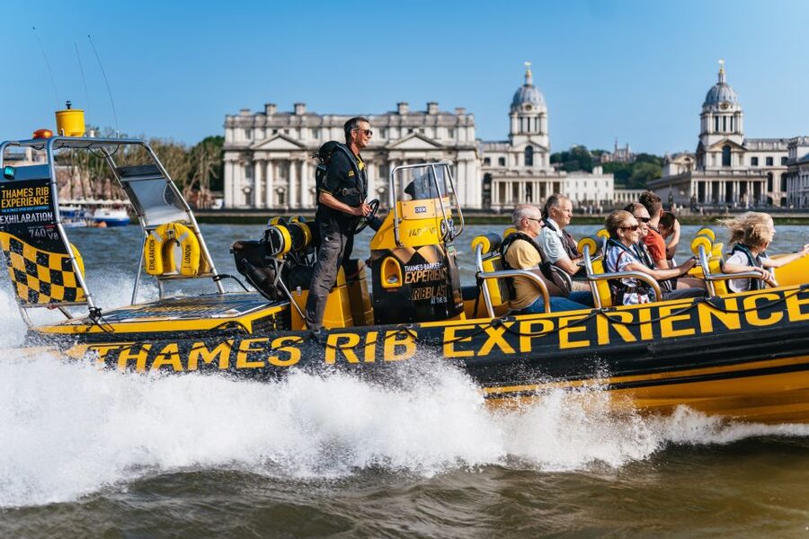 London: 45-Minute Speedboat Sightseeing Tour - What Boarding Feels Like: Safety Setup, Then the Throttle