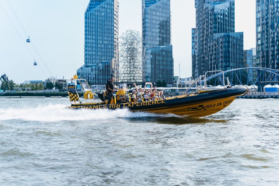 London: 45-Minute Speedboat Sightseeing Tour - Tower of London to Tower Bridge: The Final Set of Big Icons