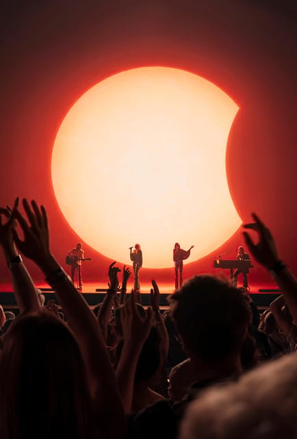 London: ABBA Voyage Dance Floor Ticket - The 90-minute show: digital avatars meet a live ten-piece band