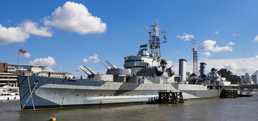 London: App-Based Walking Tour with 30 Stops - London Bridge and the Monument to the Great Fire of London: resilience you can see