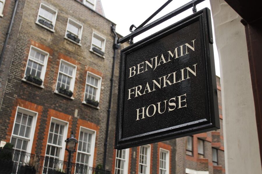 London: Architecture Tour of Benjamin Franklin House - The Glass Armonica Room, where you can try Franklin’s instrument