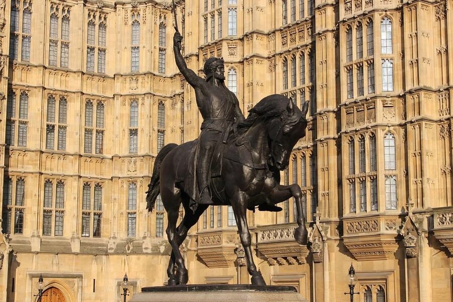 London: Big Ben, Churchill War Rooms & Buck'ham Palace Tour - Should you book this Westminster and Churchill War Rooms tour?