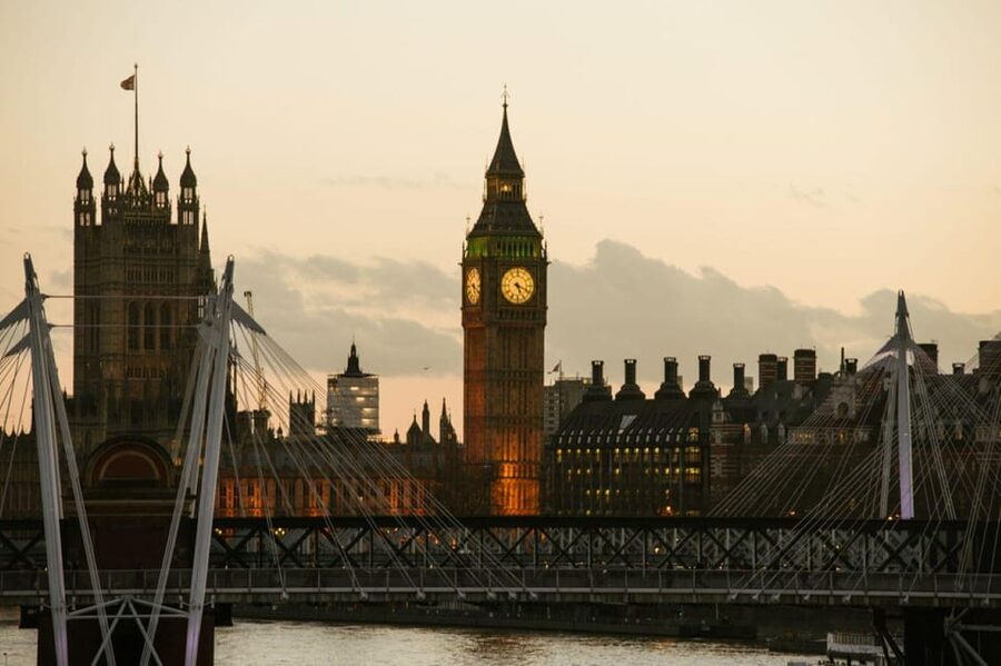 London: Big Bus Panoramic Evening Tour by Open-Top Bus - Free Wi-Fi and the Two-Hour Timing: How to Use It Well