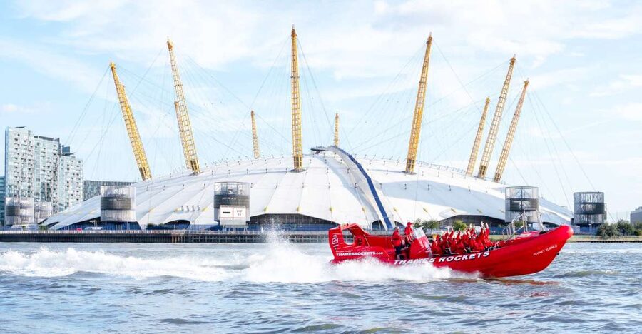 London: Break the Barrier Speed Boat Ride - O2 Arena and Tower Bridge: The Final Big Photo Beat