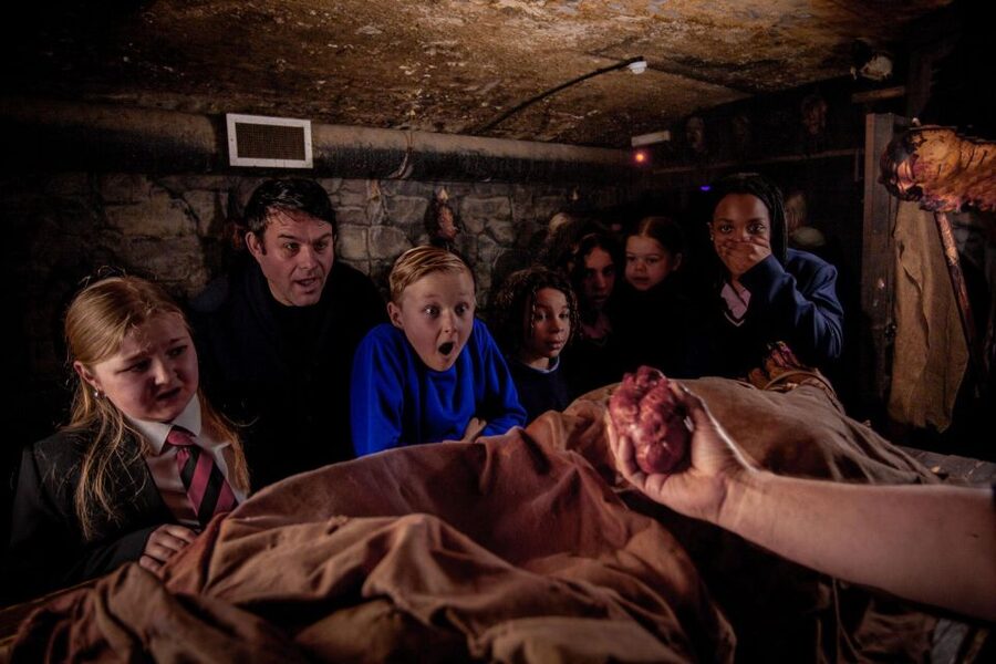 London Bridge Experience and Tombs Entrance Ticket - Audio guide, character-led storytelling, and audience participation