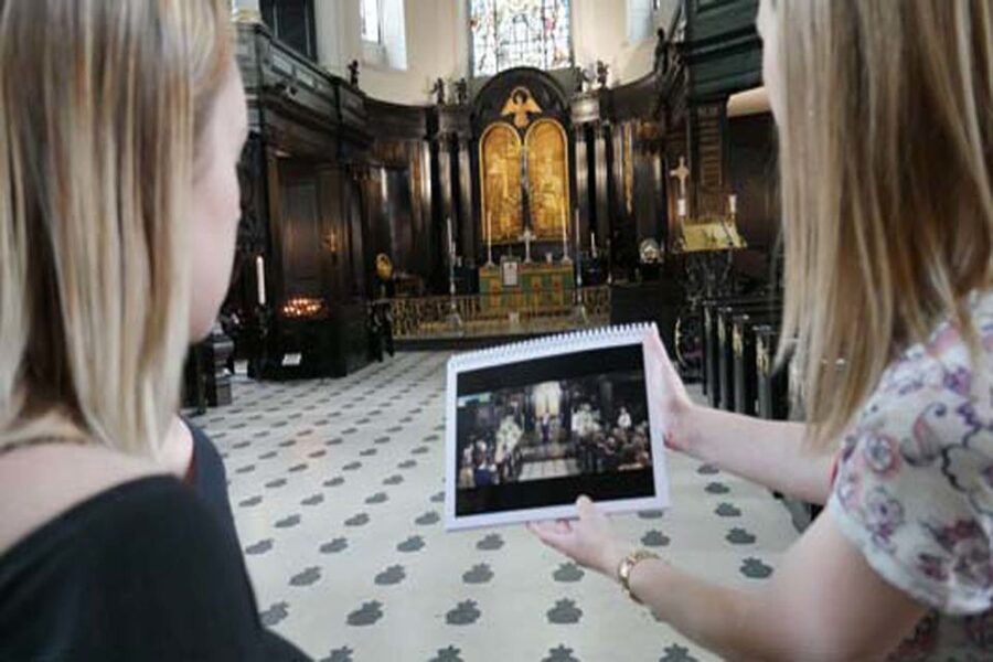 London: Bridget Jones 2–Hour Walking Tour - Temple’s Chambers and London Street Stories Between Movie Spots
