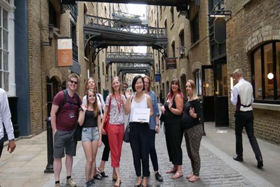 London: Bridget Jones 2–Hour Walking Tour - The Daniel Cleaver Memorial Service Church: A More Serious Stop
