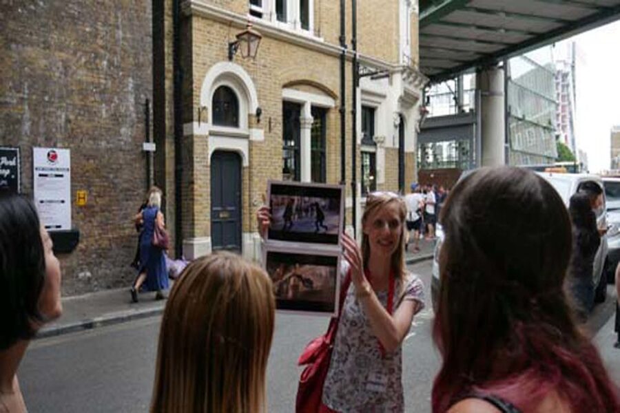 London: Bridget Jones 2–Hour Walking Tour - Behind-The-Scenes Trivia and Cast Details That Stay With You