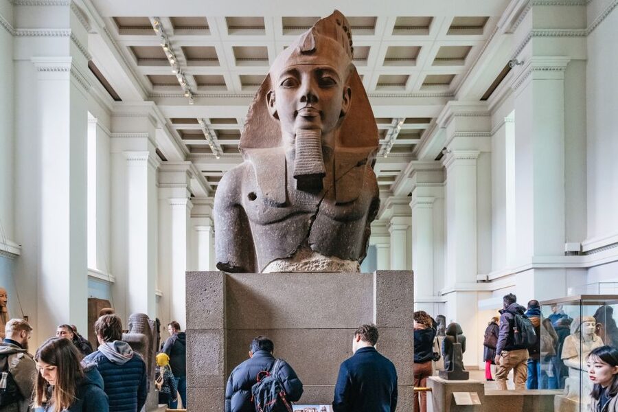 London: British Museum Guided Tour - How the guide keeps it conversational in a group of 10