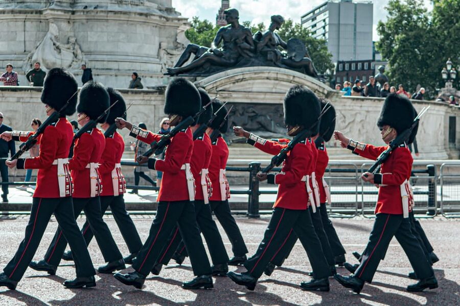 London: Buckingham Palace and Changing of the Guards Tour - Buckingham Palace and Changing of the Guard, Why This Works
