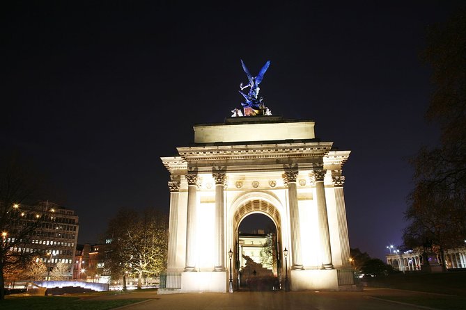 London by Night Bus Tour with Christmas Lights and Live Guide - Fortnum and Mason, the red advent calendar view