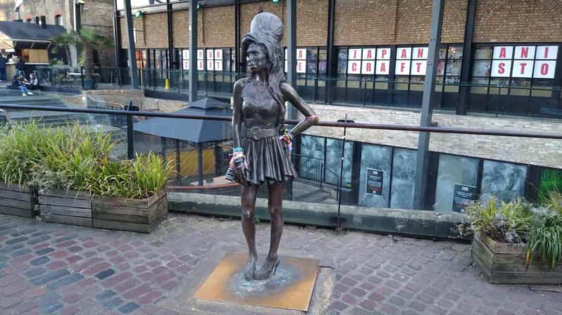 London: Camden Rock and Roll Music Walking Tour - The Camden Walk of Fame style trail, music spotting on the move