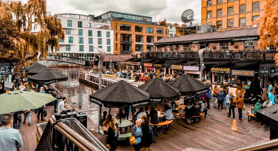London: Camden Walking Tour - The music legend circuit: Coldplay, Oasis, U2, Bowie, Prince
