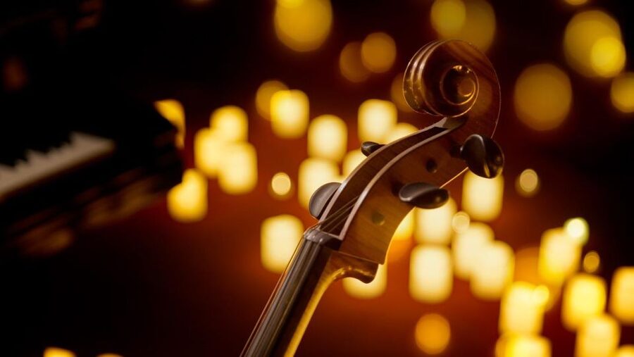London: Candlelight Concert Ticket - Classical music by guest performers, themed by date