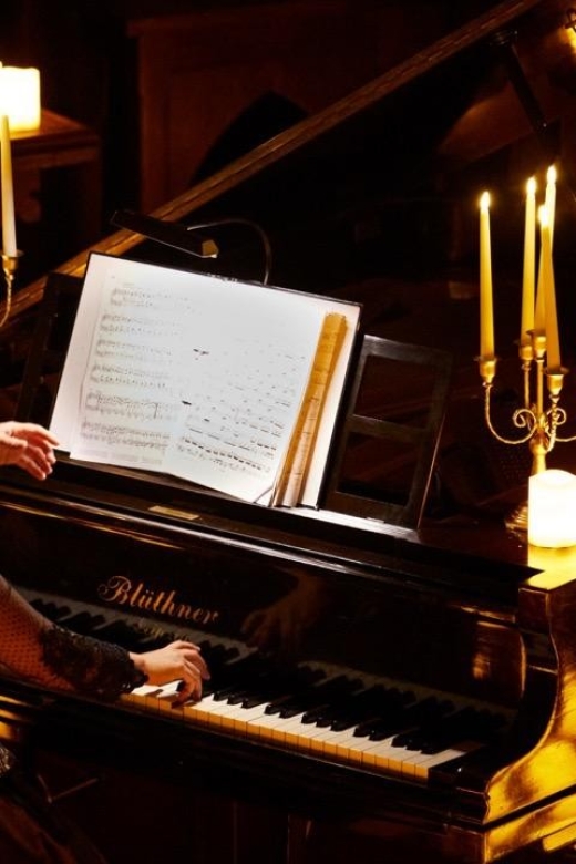 London: Candlelight Concert Ticket - Before or after: Bermondsey Street and a Thames mini-walk