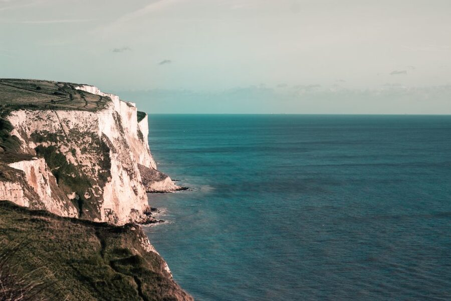 London: Canterbury Cathedral, Dover Castle, and White Cliffs - Getting to the start point and settling into the bus ride