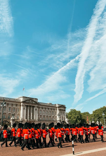 London: Changing of the Guard Experience and Landmarks Tour - Meet at Constance Fund Fountain of Diana, Start With a Clear Game Plan