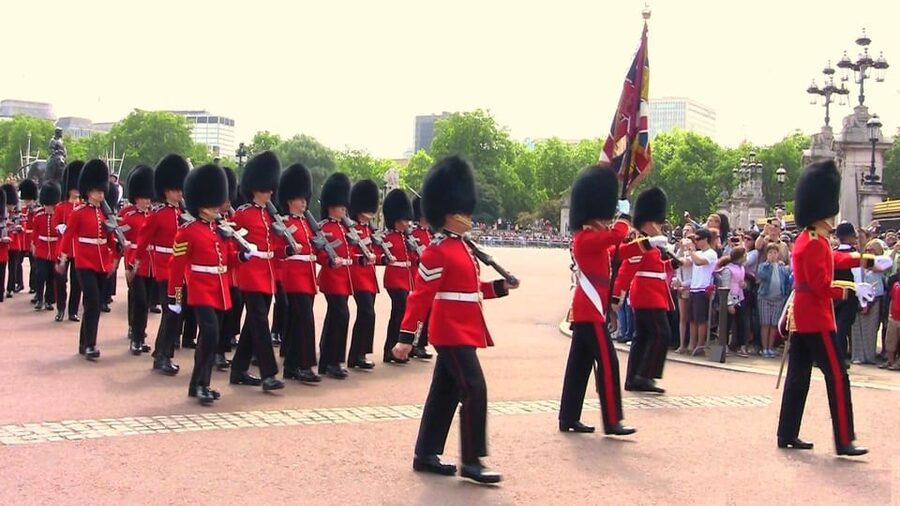 London: Changing of the Guard Guided Tour Experience - Horse Guards Parade Every Day, Even When the Guard Varies