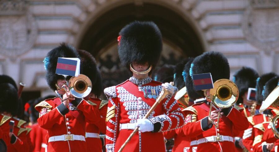 London: Changing of the Guard Tour at Buckingham Palace - St James’s Palace, Clarence House, and why these stops fit together