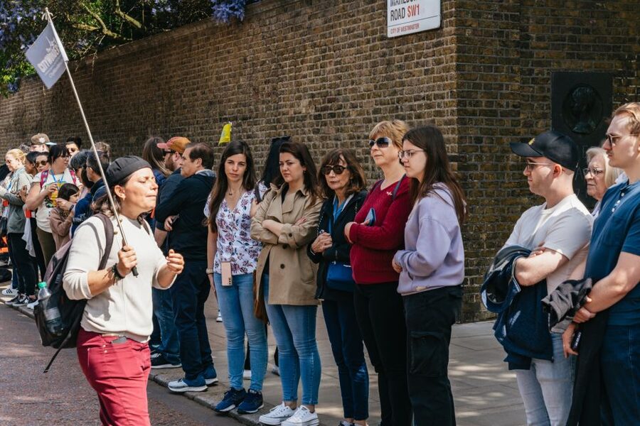 London: Changing of the Guard Tour by Buckingham Palace - Key highlights worth your attention