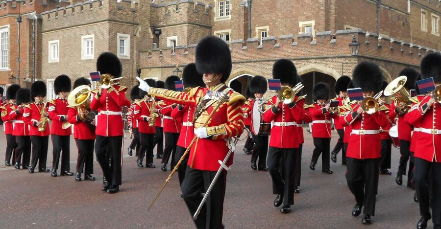 London: Changing of the Guard Walking Tour - Marching with the Guards: the part that feels electric