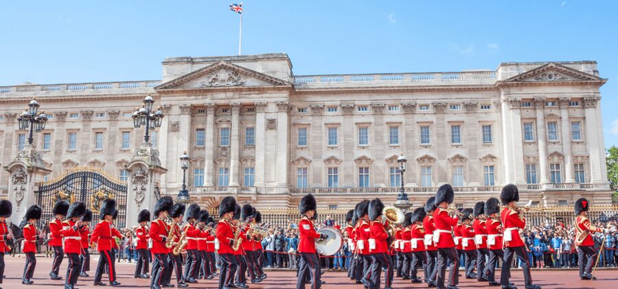 London: Changing of the Guard with a an APP - Key things to know before you go