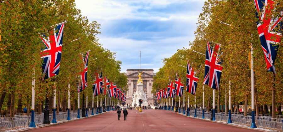 London: Changing of the Guard with a an APP - The biggest risk: downloading the audio before you start