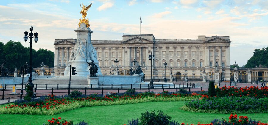 London: Changing of the Guard with a an APP - Price and value, what you are really paying for