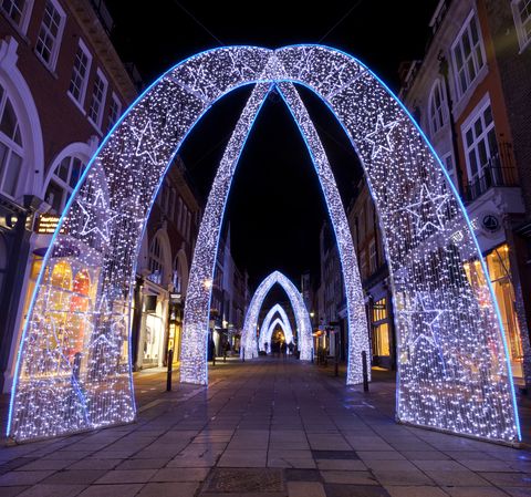 London Christmas Lights Bike Tour - Getting Ready at ListNRide on Kennington Road