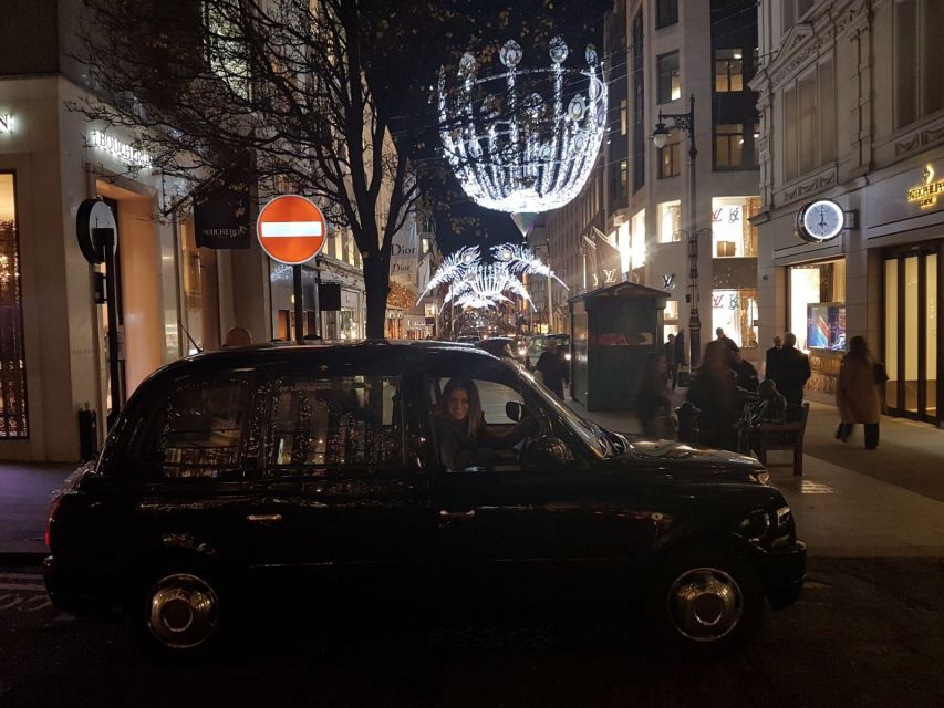 London: Christmas Lights Tour in a Black Cab - Why a black cab Christmas lights ride feels different in London