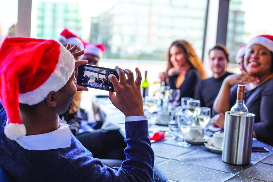 London: Christmas Party Lunch Cruise - Price and Value: Is $101 a Fair Deal for This 3-Hour Party Lunch?