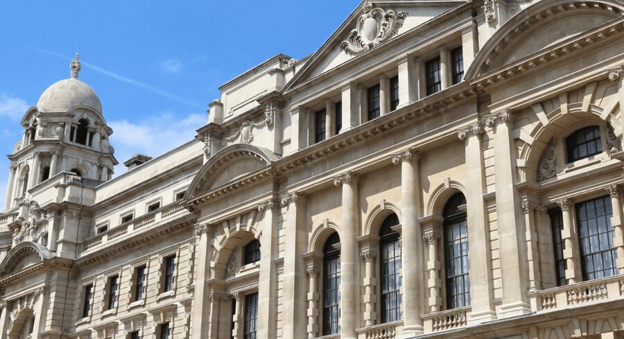 London: Churchill and World War 2 Walking Tour in London - Price and value: why $18 for 150 minutes can actually make sense