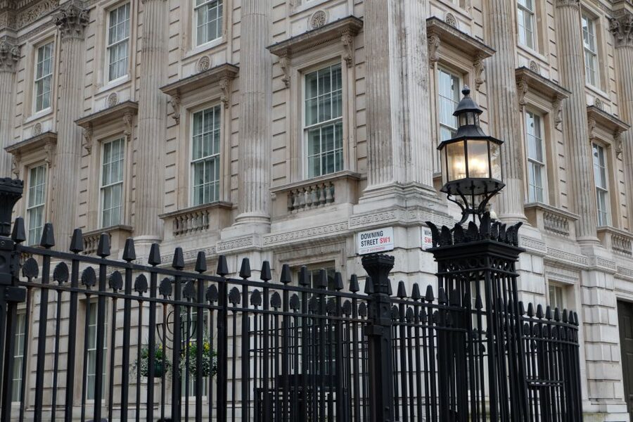 London: Churchill War Rooms & WW2 Westminster Private Tour - What your live historian guide does with the streets