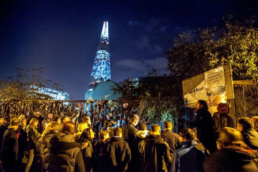 London: Comedy Horror Ghost Tour on a Bus - Why the south of the river part matters (and what it changes)