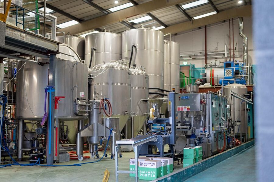 London: Craft Brewery Tour with Tasting of 4 Beers - Inside the brewhouse: what you see and why it makes the beer taste better