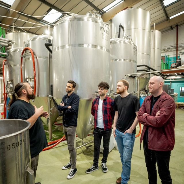 London: Craft Brewery Tour with Tasting of 4 Beers - Who this London craft brewery tour suits best