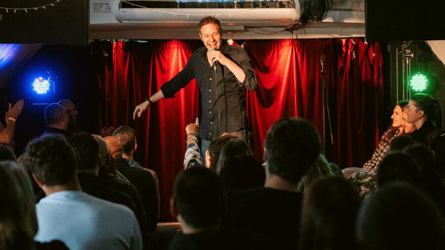 London: Dark Comedy on Iconic Battersea Barge - Price and value: why $12 for this night out can feel unreal