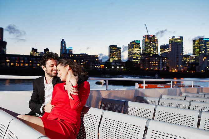 London Dinner Cruise on the Thames River - VIP upgrade: what you actually pay for