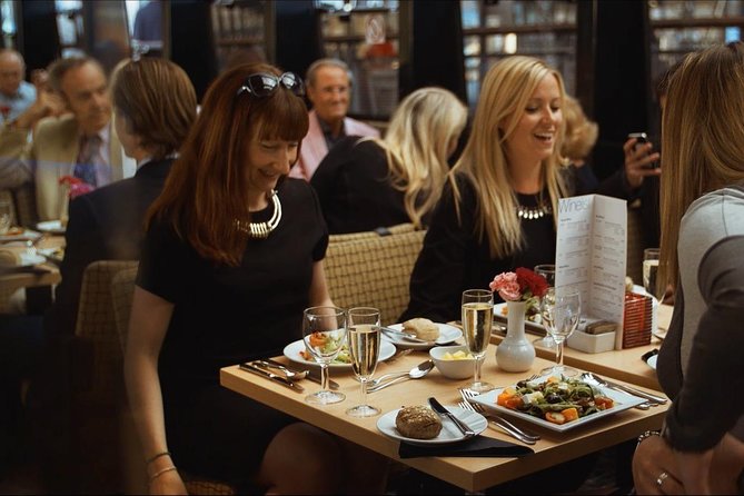 London Dinner Cruise on the Thames River - Who should book this Thames dinner cruise (and who might skip it)