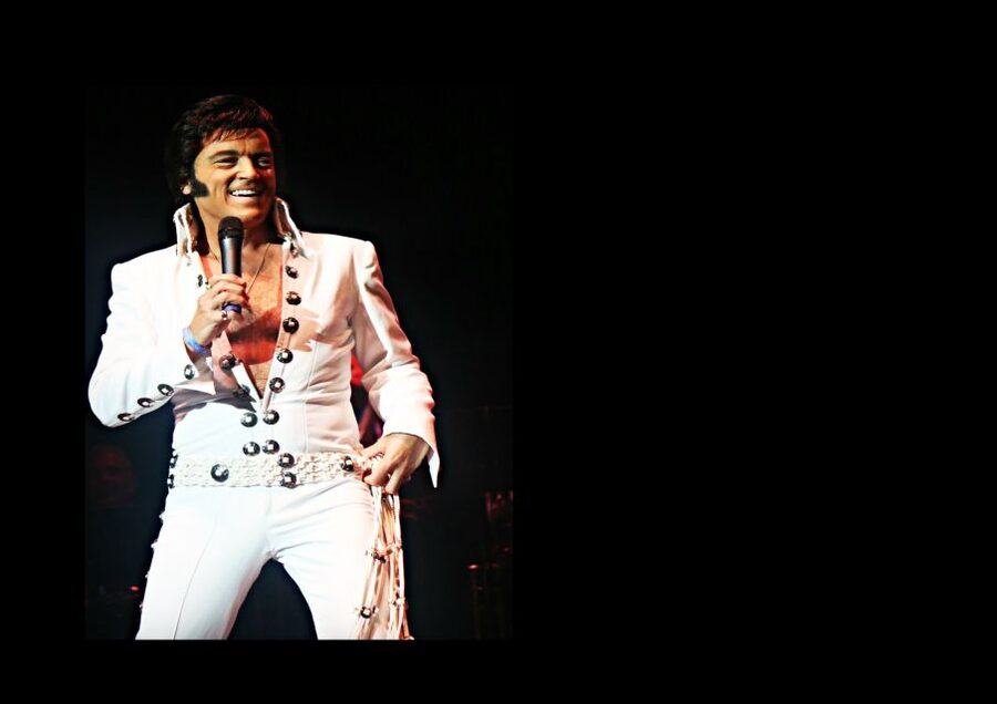 London: Dinner Cruise with Elvis Tribute on the Thames River - Key highlights you should know before you go