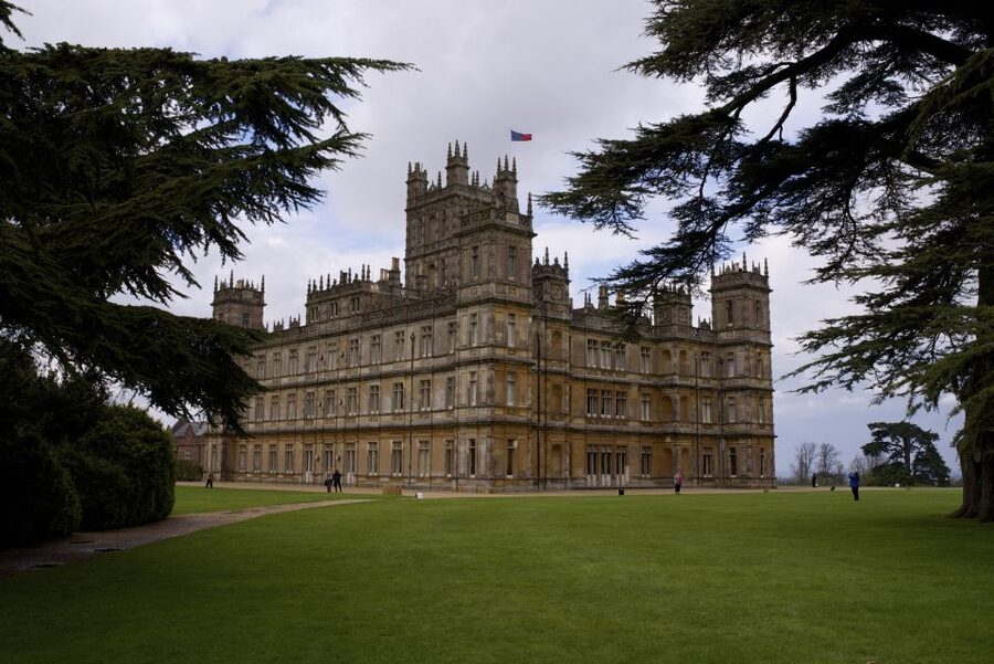 London: Downton Abbey, Cotswolds, and Highclere Castle Tour - A Downton-to-Highclere day trip that actually tells you what you are seeing