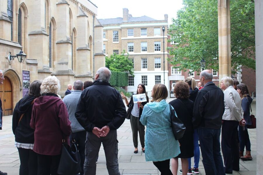 London: Downton Abbey Guided Walking Tour - Why this London Downton Abbey walk feels satisfying