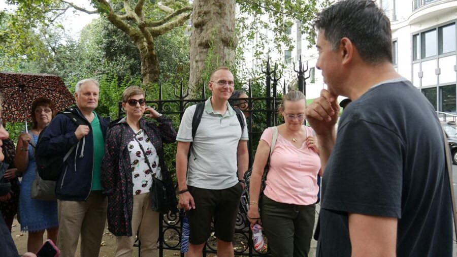London: Downton Abbey Guided Walking Tour - Cora, Simon Bricker, and Piero della Francesca, plus Edith’s London dinner