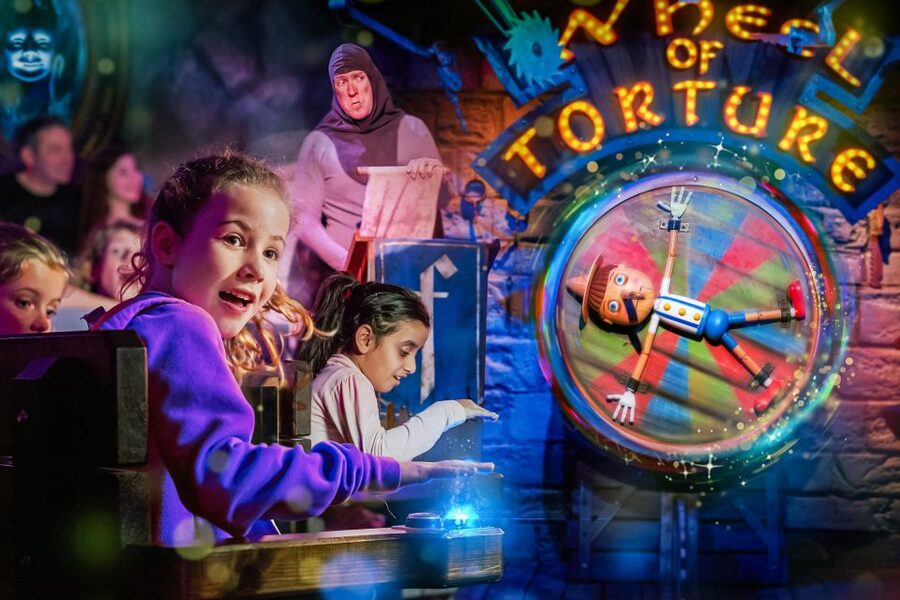 London: DreamWorks Shrek's Adventure Tour - The Live Rooms That Create the Laughs (and the Few Tense Moments)