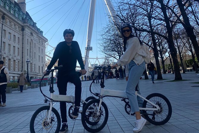 London E-Bike tour & Borough market - London Bridge and Tower Bridge: Learning the Difference While You Ride